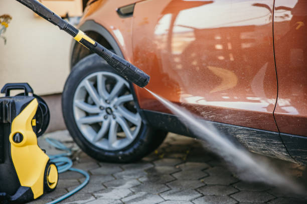 Best Garage Pressure Washing  in Clarence, IA
